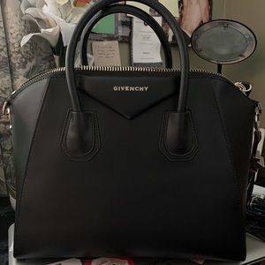 Givenchy Antigona medium bag